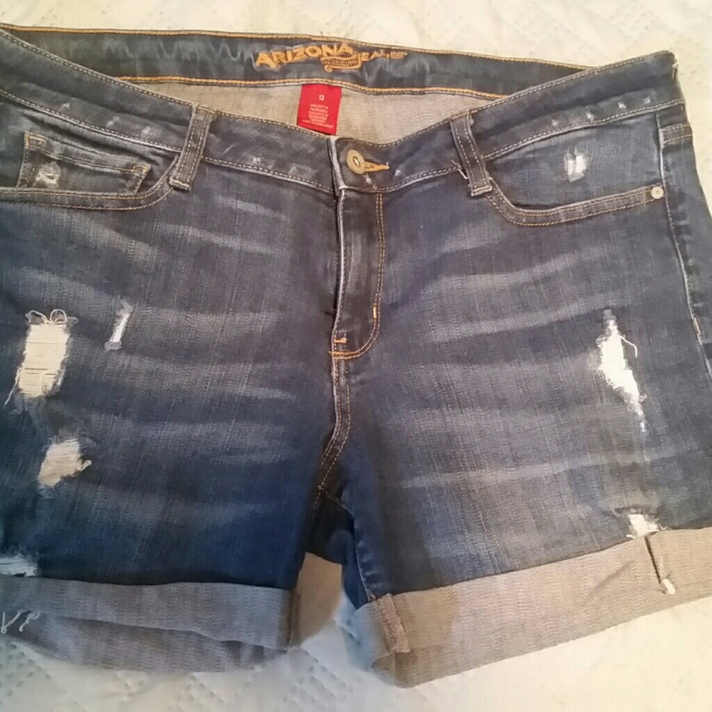 ☆PRICE DROP☆ Women's size 13 denim shorts